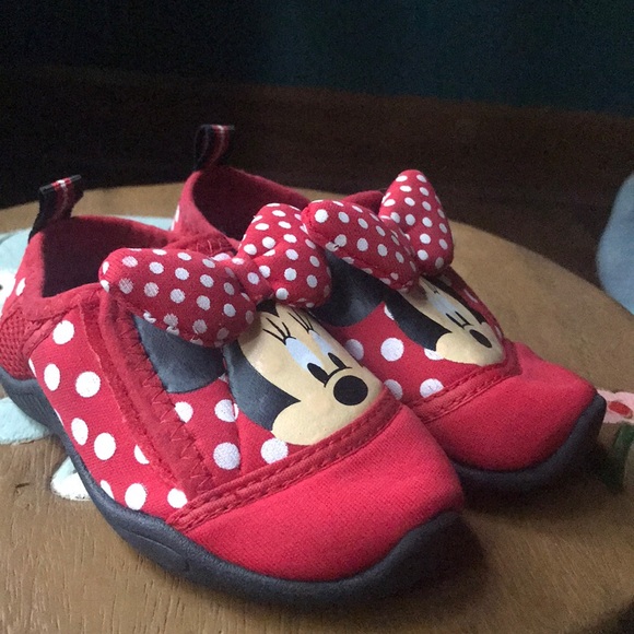 minnie mouse swim shoes